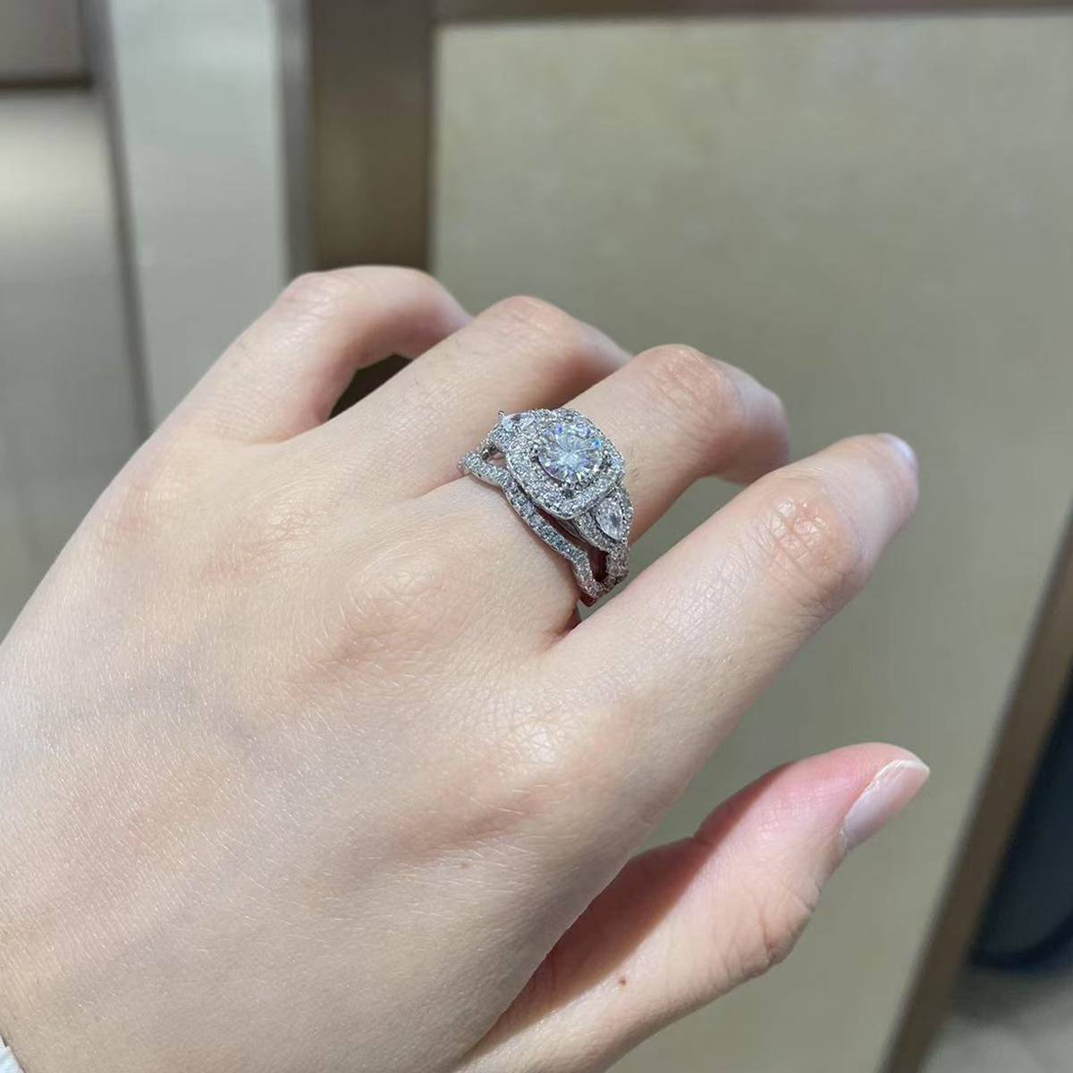 S925银镀白金主副套戒叠戴女戒定制选款主石莫桑钻0.8ct/副石高碳钻